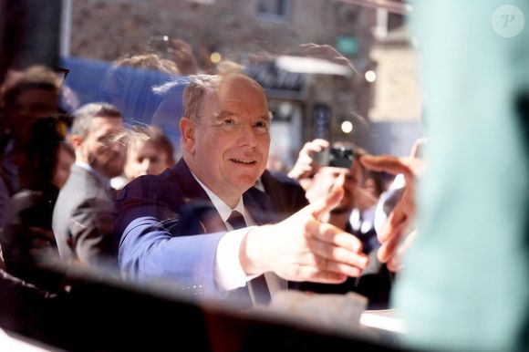 Le prince Albert II de Monaco lors d'une visite à Matignon le 9 avril 2025. © Dominique Jacovides / Bestimage