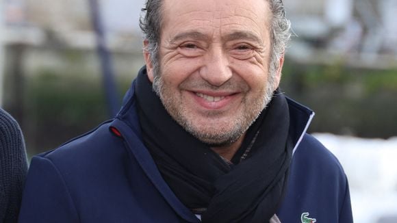 Patrick Timsit en paix dans “un tout petit village de 200 habitants" du Sud, il a eu besoin de “s’inventer des racines”