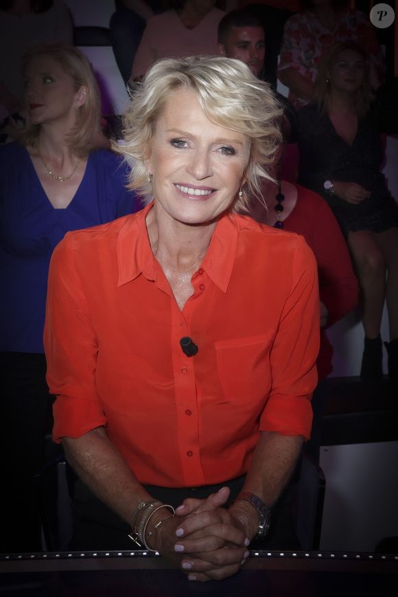 Exclusif - Sophie Davant - Sur le plateau de l’émission TPMP (Touche Pas à Mon Poste) présentée en direct par C.Hanouna et diffusée sur C8 - Paris le 07/09/2023 - © Jack Tribeca / Bestimage