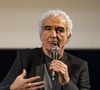 suite à plusieurs polémiques le concernant, dont celles des insultes adressées à Raymond Domenech, qui ont entaché son image en France.

Raymond Domenech participe à une rencontre Football passion lors du Festival Sport, Littérature et Cinéma à l'Institut Lumière à Lyon le 31/01/2026. © Sandrine Thesillat / PsnewZ / Bestimage