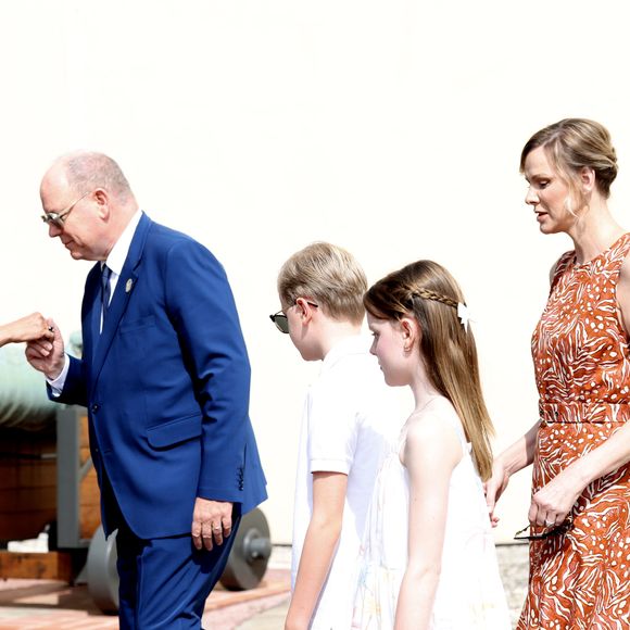 Le prince Albert de Monaco, la princesse Charlène et le prince Jacques et la princesse Gabriella et Mireille Martini - Cérémonie d'ouverture de la 6ème édition des Rencontres des Sites Historiques Grimaldi de Monaco, et remise des Trophées aux Officiels le 14 juin 2025. 
© Caudia Albuquerque / Bestimage