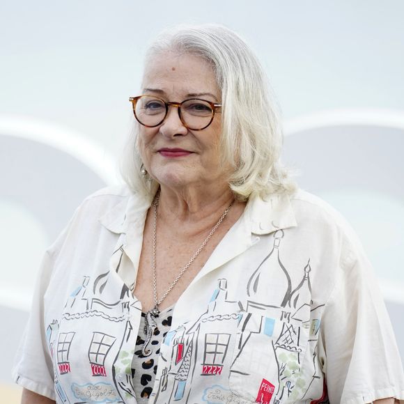 Les internautes ont été conquis. 

Josiane Balasko  - ´Quand vient l'automne (When Fall Is Coming) photocall during 72nd San Sebastian International Film Festival.San Sebastian - September 22, 2024. © Lalo Yasky/Bestimage