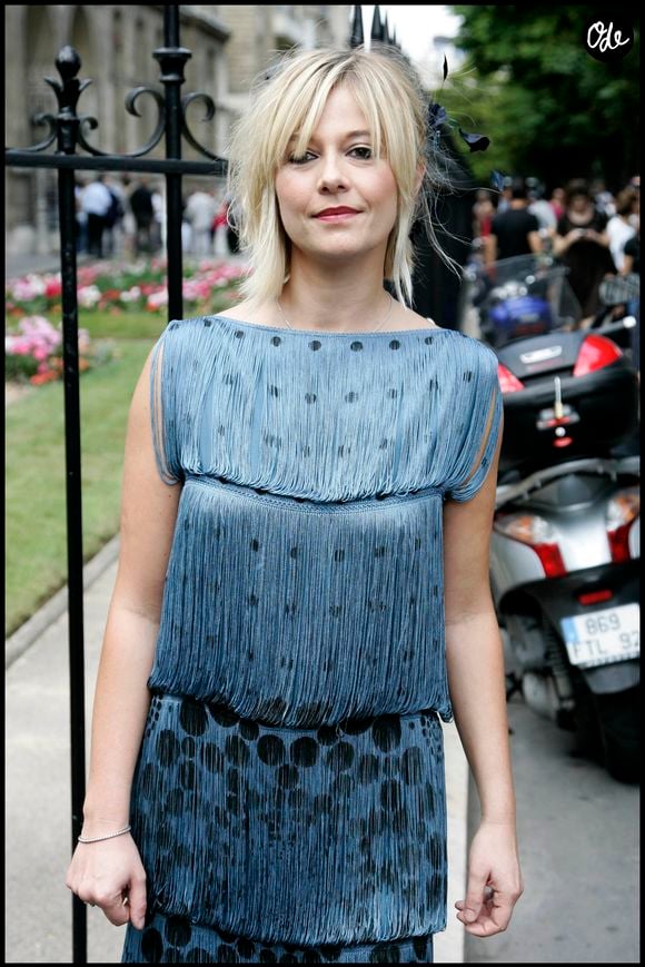 Flavie Flament au mariage de Laurence Ferrari et Renaud Capuçon à la mairie du 16ème arrondissement de Paris. Le 03/07/2009. Crédit Guillaume Gaffiot/Bestimage
