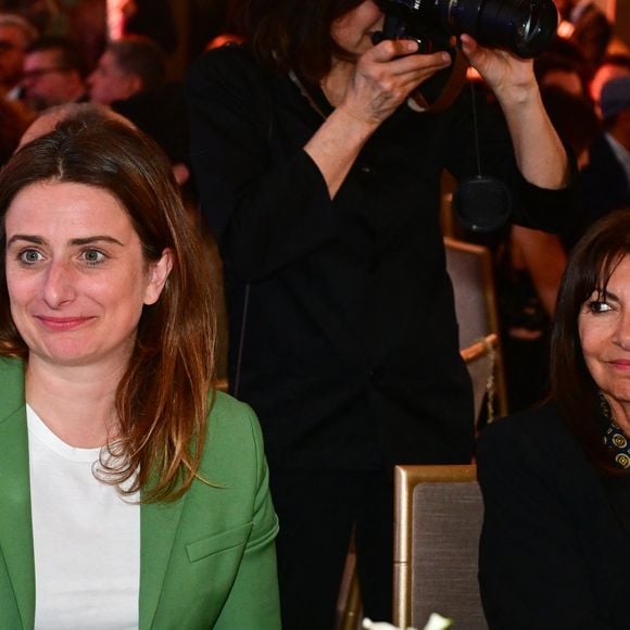 Anne Hidalgo est très bien placée pour le savoir
Marine Tondelier, Anne Hidalgo, maire de Paris au dîner annuel du CCAF (Conseil de coordination des associations arméniennes de France) à l'hôtel du collectionneur à Paris le 11 mars 2025

© Christian Liewig / Bestimage