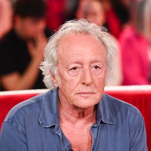 Le compositeur raconte sa rencontre avec Gilbert Montagné et l’admiration immédiate qu’il a eue pour lui.
Didier Barbelivien lors de l'enregistrement de l'émission Vivement Dimanche, au studio Rive gauche, à Paris, France, le 22 octobre 2025, présentée par M.Drucker, diffusée sur France 3 le 16 novembre 2025. © Guillaume Gaffiot/Bestimage