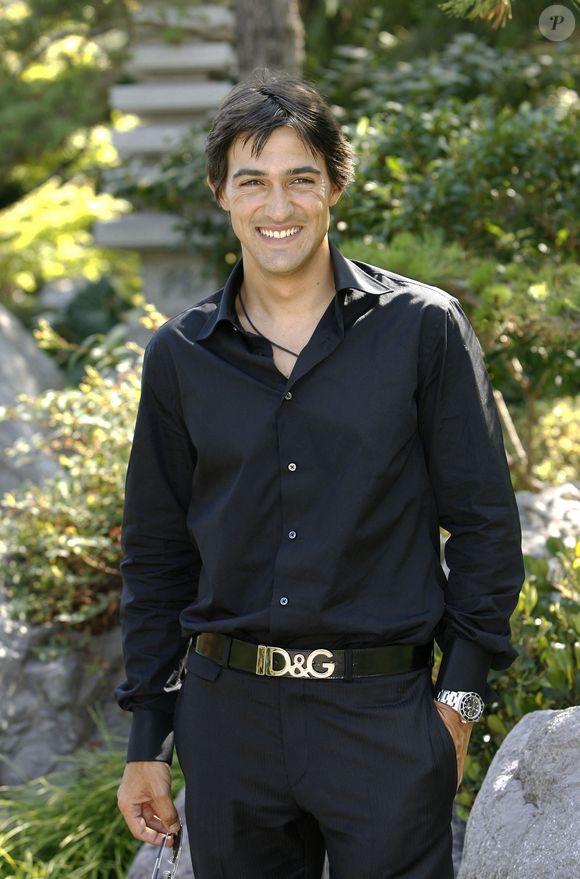 L'acteur français Jean Pascal Lacoste de la série télévisée française 'Section de Recherches' pose dans le Jardin Japonais lors du 46ème Festival de Télévision de Monte Carlo à Monaco le 30 juin 2006. Photo par Marco Piovanotto/ABACAPRESS.COM