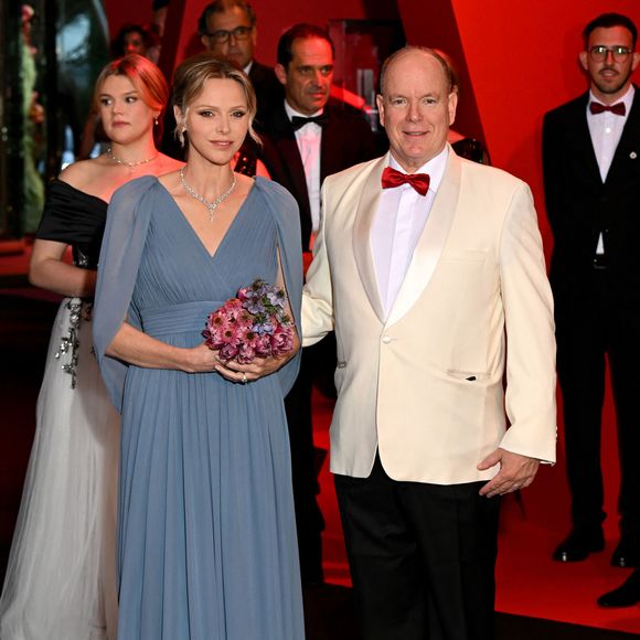 Le prince Albert II de Monaco et la princesse Charlene - 76ème Bal de la Croix Rouge dans la salle des Etoiles à Monaco le 12 juillet 2025. © Bruno Bebert/Bestimage