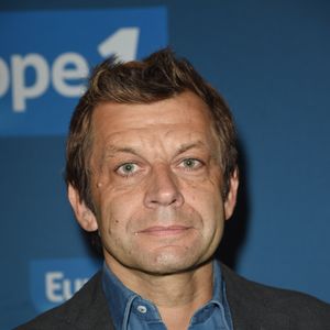 Direction l'Italie pour le journaliste et animateur.

Laurent Mariotte - Conférence de rentrée de la radio Europe 1 à Paris le 6 septembre 2018. © Coadic Guirec/Bestimage