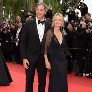 Caroline Roux et son mari Laurent Solly lors de la montée des marches du film "Eddington" lors du 78ème Festival International du Film de Cannes, au Palais des Festivals à Cannes, le 16 mai 2025.
© Olivier Borde / Bestimage