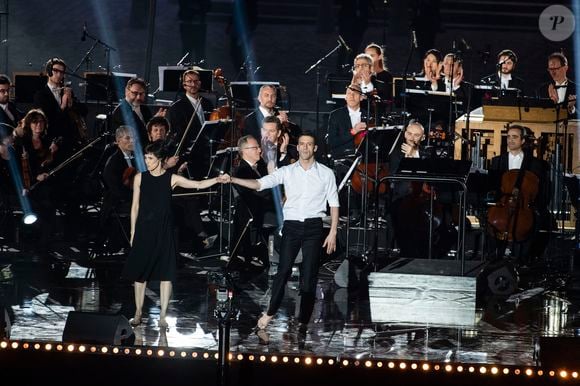 L'ancienne danseuse étoile de l'Opéra de Paris a donné naissance à une petite fille baptisée Lola en 2004

Exclusif - Marie-Claude Pietragalla et son mari Julien Derouault - Soirée spéciale " Notre Dame de Paris, Le Grand Concert " qui s'est déroulée dans la Cour des Invalides à Paris 7eme et diffusée sur France 2 samedi 20 Avril 2019. 
© Pierre Perusseau / Bestimage