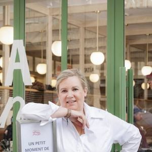 Exclusif - La cheffe étoilée Hélène Darroze vient d'ouvrir un nouveau restaurant bistronomique dédiée aux burgers haut de gamme "Jòia Bun" au 16 de la rue Michodière dans le 2ème arrondissement de Paris, France, le 16 mars 2023. © Jack Tribeca/Bestimage