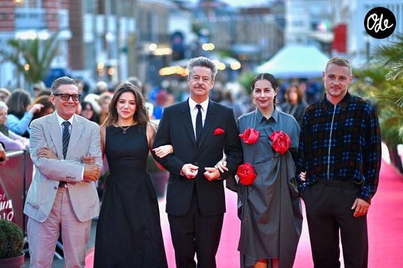 Elle était membre du 37e Festival du film britannique et irlandais de Dinard

Les membres du jury Stephen Woolley, Thibault de Montalembert, la présidente du jury Amira Casar, ainsi que les membres du jury Zoé Adjani et Ben Hardy assistent à la cérémonie de clôture du 37e Festival du film britannique et irlandais de Dinard, le 10 octobre 2026 à Dinard, en France. Photo de Franck Castel/ABACAPRESS.COM