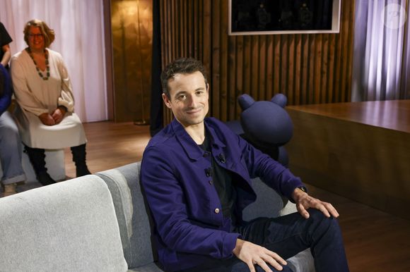 Hugo Clément sur plateau de l'émission "Animalement Vôtre" présentée par B.Montiel et diffusée le 1er février 2026 sur France 3, à Paris, France, le 3 décembre 2025. © Jack Tribeca/Bestimage