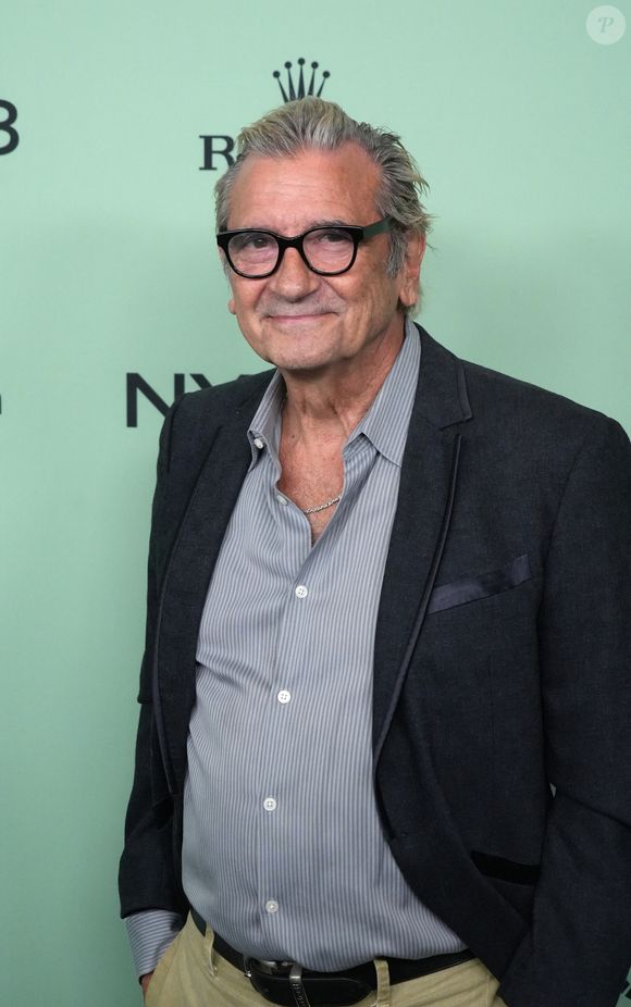 Griffin Dunne assiste à la première sur le tapis rouge de « Jay Kelly » lors de la soirée d'ouverture du 63e Festival du film de New York. Alice Tully Hall, Lincoln Center, New York. 29 septembre 2025. Photo de © Sonia Moskowitz Gordon/ZUMA Press Wire