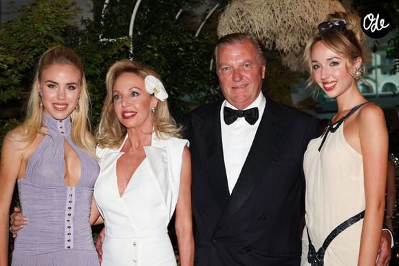 Le prince Charles de Bourbon des Deux-Siciles, la prince Camilla et leurs filles les princesses Maria Carolina et Maria Chiara - Arrivées au dîner de gala du Grand Prix de Formule 1 de Monaco 2026 en l'honneur du vainqueur dans la Salle des Etoiles du Sporting de Monaco le 7 juin 2026.
Claudia Albuquerque / Bestimage