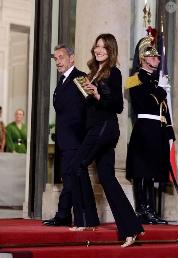 Nicolas Sarkozy et sa femme Carla Bruni-Sarkozy lors de l'accueil par le couple présidentiel français du président du Kazakhstan au palais de l'Elysée à Paris pour un dîner d'état le 5 novembre 2024.
© Dominique Jacovides / Bestimage