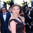 Helena Bailly en robe drapée au Festival de Cannes pendant que Pierre Garnier profite d'une adresse très prisée face à la mer