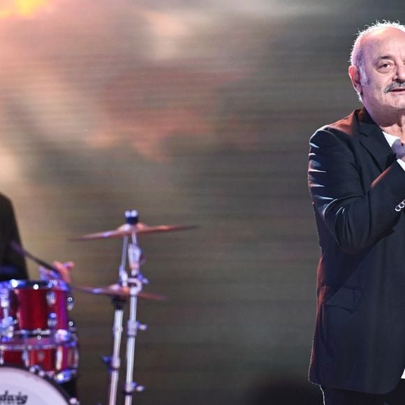 Exclusif - Louis Chedid lors de l'enregistrement de l'émission Vivement dimanche au studio Rive Gauche, presentée par Michel Drucker, diffusion sur France 3 le 2 février 2025. © Guillaume Gaffiot/Bestimage