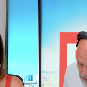 Invitée sur RTL, la chanteuse évoque son besoin de chaleur humaine, renforcé par un récent séjour à Madrid. 

Olivia Ruiz dans le Journal inattendu de RTL le 27 juin 2026