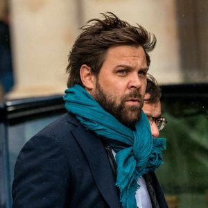 Arthur Jugnot arrivant à la cérémonie d'enterrement de l'acteur français Michel Blanc à l'église Saint Eustache à Paris, France, le 10 octobre 2024. Photo par Denis Prezat/Abaca