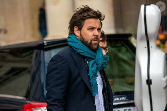 Arthur Jugnot arrivant à la cérémonie d'enterrement de l'acteur français Michel Blanc à l'église Saint Eustache à Paris, France, le 10 octobre 2024. Photo par Denis Prezat/Abaca