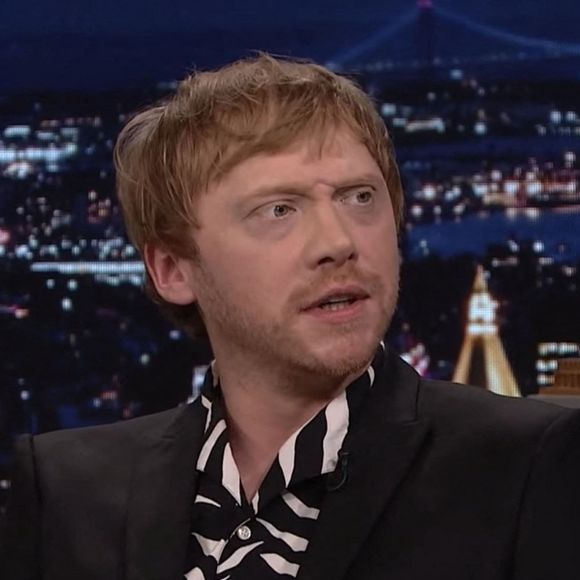 Inquiet lors des premières nuit de sa fille Wednesday, il avait d'ailleurs confié : "Je ne veux pas entrer dans les détails, mais la première nuit a été terrifiante. Vous ne pouvez pas dormir du tout, vous vérifiez constamment qu'elle respire".

Rupert Grint sur le plateau de l'émission "The Tonight Show Starring Jimmy Fallon" à New York. @bestimage