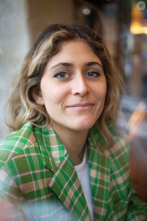Portrait de The Ecologists, anciennement Europe-Ecologie-Les Verts (EELV), parti candidat à l'élection du Parlement européen Flora Ghebali lors d'une interview pour la Tribune Dimanche, à Paris le 30 avril 2024. Photo par Raphael Lafargue/ABACAPRESS.COM