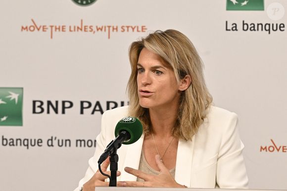 Amélie Mauresmo en conférence de presse lors des Internationaux de France de tennis de Roland Garros le 9 juin 2024.
Chryslene Caillaud / Panoramic / Bestimage