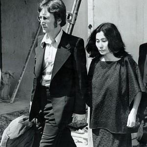 John Lennon et Yoko Ono - Archives sur le groupe de rock Britannique "The Beatles", mai 1971. © AGENCE / BESTIMAGE