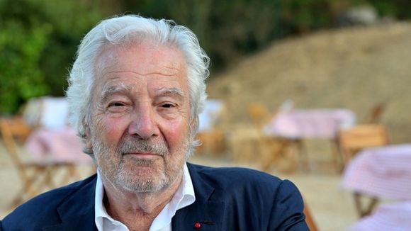 “Il n’est pas plus bobo que moi ou d’autres” : Pierre Arditi prend la parole et se range du côté d'une star de la chanson