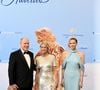 Ils ont pris la pose aux côtés de l'actrice Robin Wright
Le prince Albert II de Monaco, Robin Wright, La princesse Charlène de Monaco - Photocall de la soirée de clôture du 64ème Festival de télévision de Monte-Carlo le 17 juin 2025
© Bruno Bebert / Bestimage