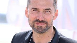 EXCLU Franck Monsigny installé dans "un logement attribué" pour les tournages de Demain nous appartient à des centaines de kilomètres de chez lui et de sa femme