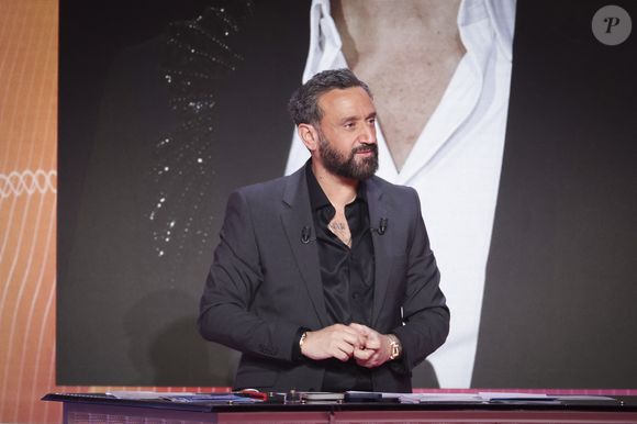 Exclusif - Cyril Hanouna, sur le plateau de l’émission « TPMP » présentée par C.Hanouna et diffusée en direct sur Youtube et sur toutes les box exceptée Bouygues (SFR, FREE, MyCanal etc), Paris, France, le 03 mars 2025. © Jack Tribeca / Bestimage
