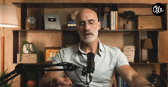 Se lancer de petits défis aide à progresser, à s'étonner et à retrouver le plaisir de découvrir, sans faire de la performance une obligation.

Arthur Brooks sur Youtube