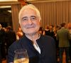 Ce dernier possède une petite cabane dans les Alpes.

Exclusif - Guy Savoy lors de la soirée de remise des prix Gault&Millau à la Maison de la Mutualité à Paris le 17 novembre 2025.

© Anne-Sophie Guebey / Bestimage