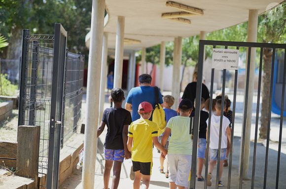 Le maire Jacques Myard dénonce un jugement basé sur un règlement datant de 1834.

La Seyne sur Mer (83) : l'école élémentaire Lucie Aubrac dans le quartier de La Cité Berthe. Photo by Gouhoury B/ANDBZ/ABACAPRESS.COM