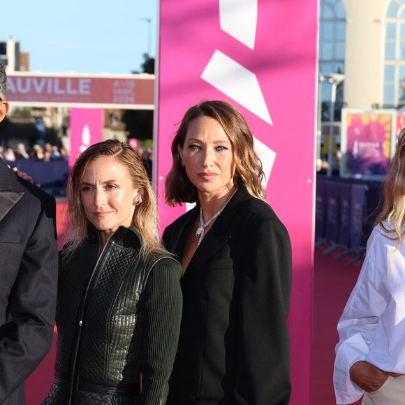 Roschdy Zem, Camille Chamoux, Laura Smet, Cécile de France - Arrivées à la cérémonie de clôture de la 52ème édition du Festival du Cinéma Américain de Deauville le 12 septembre 2026. © Denis Guignebourg / Bestimage