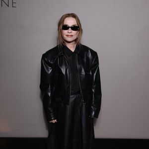 Exclusif - Isabelle Huppert lors de la soirée anniversaire des 25 ans de la Terrasse de Albane pendant le 79ème Festival International du Film de Cannes, France, le 15 mai 2026. © Denis Guignebourg/Bestimage