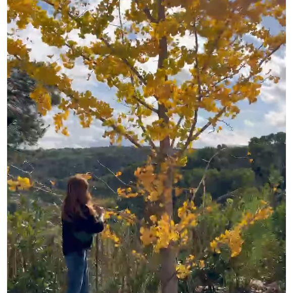 Karine Le Marchand dévoile de nouvelles images de sa superbe maison dans le Sud.