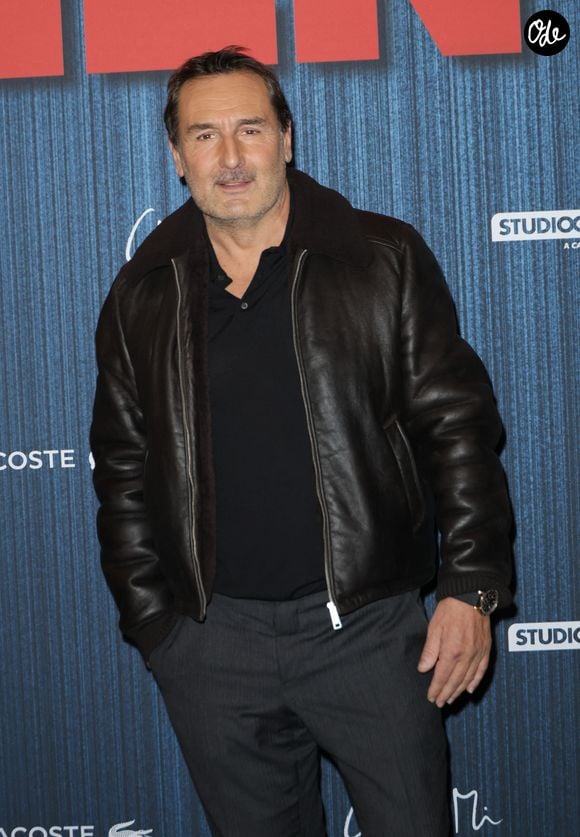 Le frère de Philippe Lellouche possèderait en outre une maison secondaire sur le bassin d'Arcachon, au Cap-Ferret.

Gilles Lellouche à l'avant-première du film "Chien 51" au cinéma le Grand Rex à Paris le 13 octobre 2025. Crédit Coadic Guirec/Bestimage