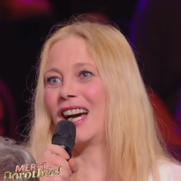Capture d'écran de l'émission "Merci Dorothée" sur TF1 le 24 janvier 2025