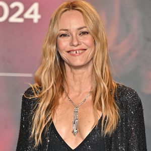Vanessa Paradis assiste à la cérémonie d'ouverture du 16e Festival du film Lumière à Lyon, France, le 12 octobre 2024. Photo par Julien Reynaud/APS-Medias/ABACAPRESS.COM