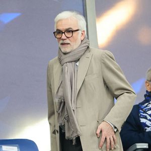 Décès - Pascal Praud a perdu son père - Pascal Praud et sa compagne Catherine dans les tribunes du match de football de la Coupe de France "Nantes vs Toulouse" au Stade de France à Paris. Le 29 avril 2023
© Cyril Moreau / Bestimage