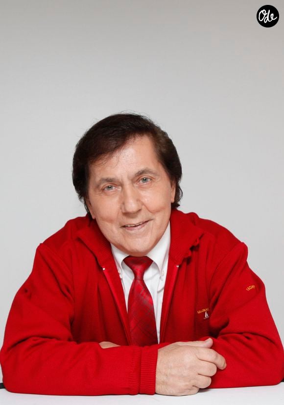 Elle a tenu à faire savoir que les funérailles ne se dérouleront pas dans la plus stricte intimité. 

Frank Michael est décédé à l'âge de 79 ans des suites d'un cancer du poumon foudroyant, a annoncé sa fille Sandra sur Facebook. 

Portrait de Frank Michael 2015. JLPPA / Bestimage