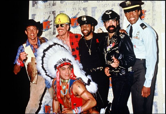 Le groupe Village People en 1992.