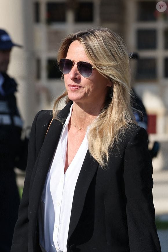 Sarah Lavoine (Poniatowski) - Obsèques de la chanteuse Régine au Crematorium du cimetière du Père-Lachaise à Paris. Le 9 mai 2022
© Jacovides-Moreau / Bestimage