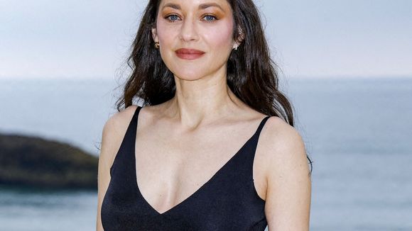 Défilé Chanel à Biarritz : Marion Cotillard, Bixente Lizarazu et son frère, A$AP Rocky ou encore Nicole Kidman font sensation dès leur arrivée