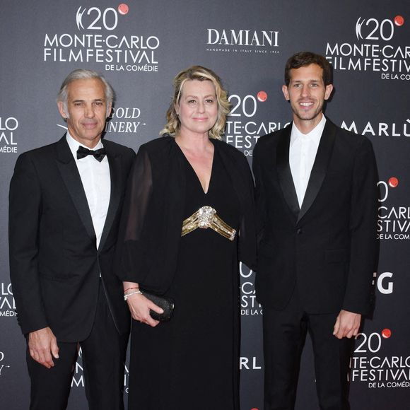 Luana Belmondo, Paul Belmondo et Victor Belmondo lors de la cérémonie de remise des prix du 20ème Festival du Film de Monte-Carlo De La Comédie le 29 avril 2023 à Monaco. Photo Manuele Mangiarotti/Ipa/Abaca