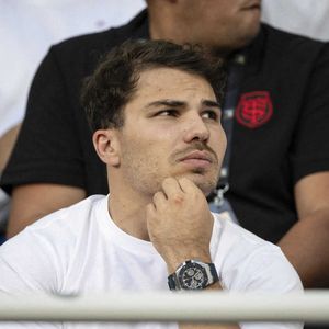 Antoine Dupont avant la finale du Top 14 de rugby français entre le Stade Toulousain (Toulouse) et l'Union Bordeaux-Begles (UBB) au Stade de France à Saint-Denis, au nord de Paris, le 28 juin 2025.Photo par Eliot Blondet/ABACAPRESS.COM
