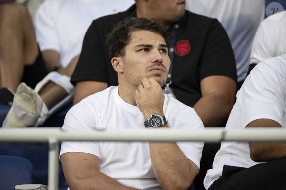 Antoine Dupont avant la finale du Top 14 de rugby français entre le Stade Toulousain (Toulouse) et l'Union Bordeaux-Begles (UBB) au Stade de France à Saint-Denis, au nord de Paris, le 28 juin 2025.Photo par Eliot Blondet/ABACAPRESS.COM